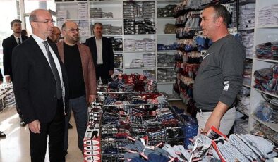 Selçuklu Belediye Başkanı Ahmet Pekyatırmacı saha ziyaretlerini sürdürüyor. Başkan Pekyatırmacı bu kapsamda Tekstil Pazarı esnafını ziyaret ederek onları dinledi.