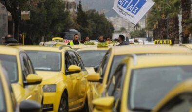 Yunanistan’da taksiciler 48 saatlik grevde: Toplu ulaşım ve havalimanı çalışanları da greve gidiyor