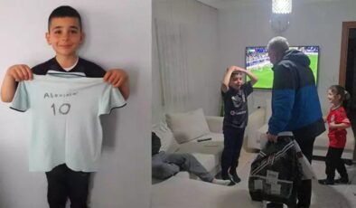Beşiktaş formasına benzetmeye çalıştığı tişörtüyle fotoğrafı çekilen Muhammed Emir’e sürpriz