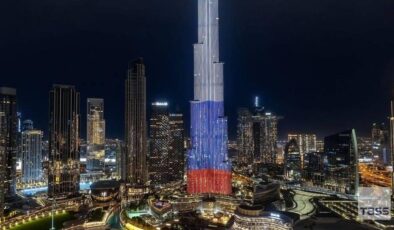 Burj Khalifa, Rus bayrağının renklerine büründü