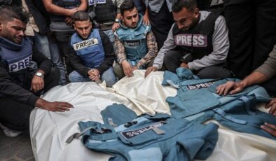 İsrail 3 gazeteciyi daha öldürdü: Toplam can kaybı 136’ya çıktı