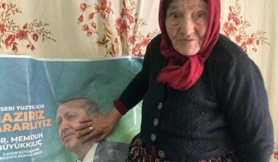 Kayserili yaşlı kadının Cumhurbaşkanı Erdoğan sevgisi kamerada