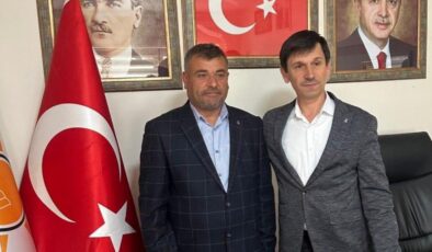 Yeniden Refah Partisi’ne istifa şoku: AK Parti’ye geçtiler