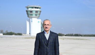 Abdulkadir Uraloğlu, mart ayı uçak, yolcu ve yük trafiği istatistiklerini açıkladı