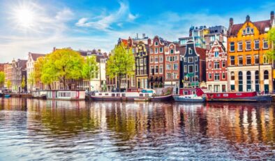 Amsterdam’da ‘aşırı turizmle’ mücadele: İnşaatlar yasaklandı