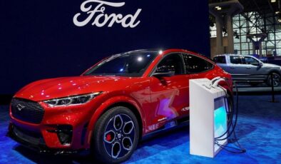 Ford’dan yeni karar: Bazı elektrikli araçlar ertelendi