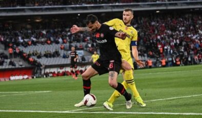 Hakem yorumcuları Karagümrük – Fenerbahçe maçını yorumladı