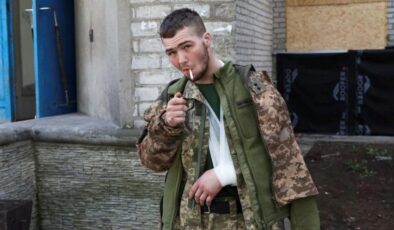 İngiltere basını: Sigara Ukraynalı askerlere bedava, İngilizlere ise yasak