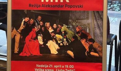 İstanbul Büyükşehir Belediyesi Şehir Tiyatroları, “Savaş ve Barış” adlı oyununu Belgrad seyircisiyle buluşturdu